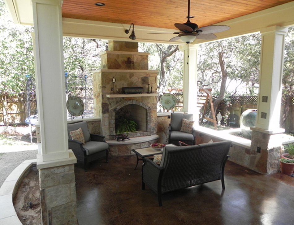 Austin_covered_porch_and_fireplace_by_Archadeck_of_Austin