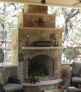 Outdoor_fireplace_Austin_with_Austin_patio_cover